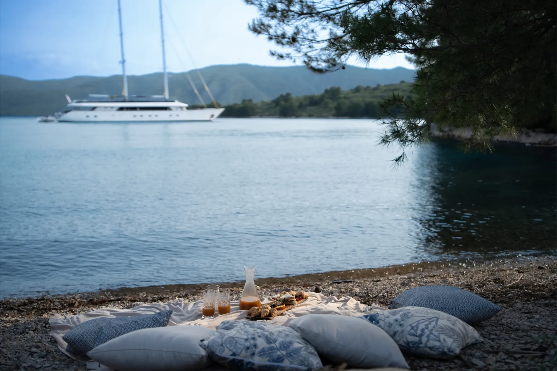 ANIMA MARIS Charter Yacht