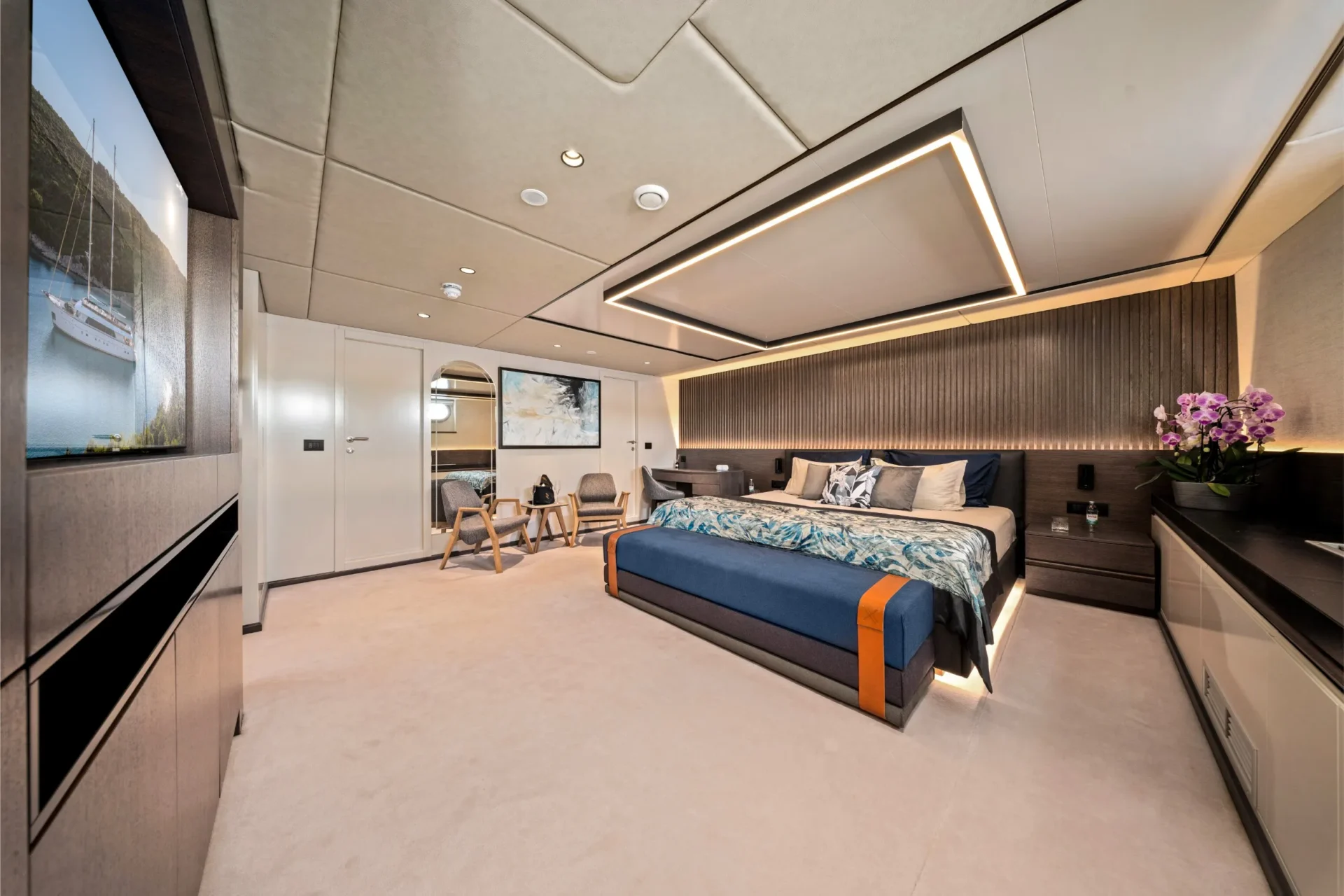 ANIMA MARIS Charter Yacht