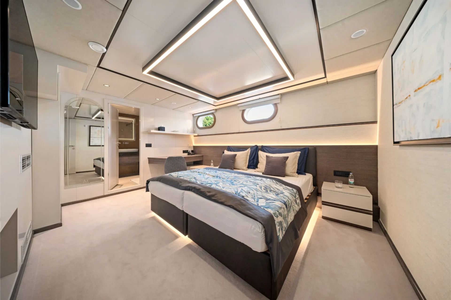 ANIMA MARIS Charter Yacht