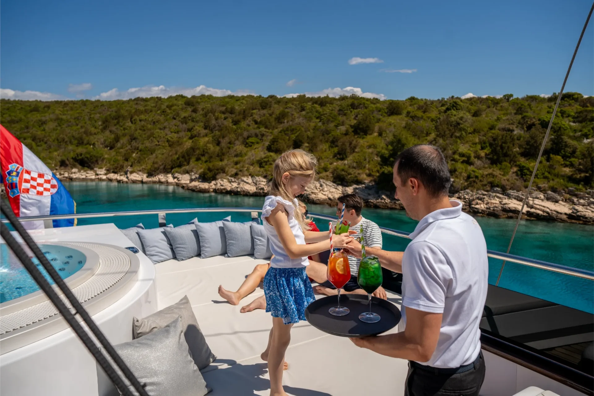 ANIMA MARIS Charter Yacht