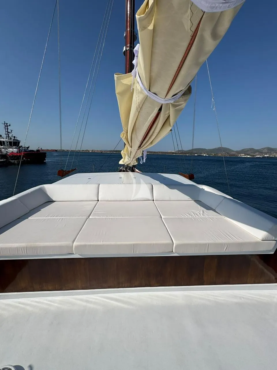 PAREA Charter Yacht