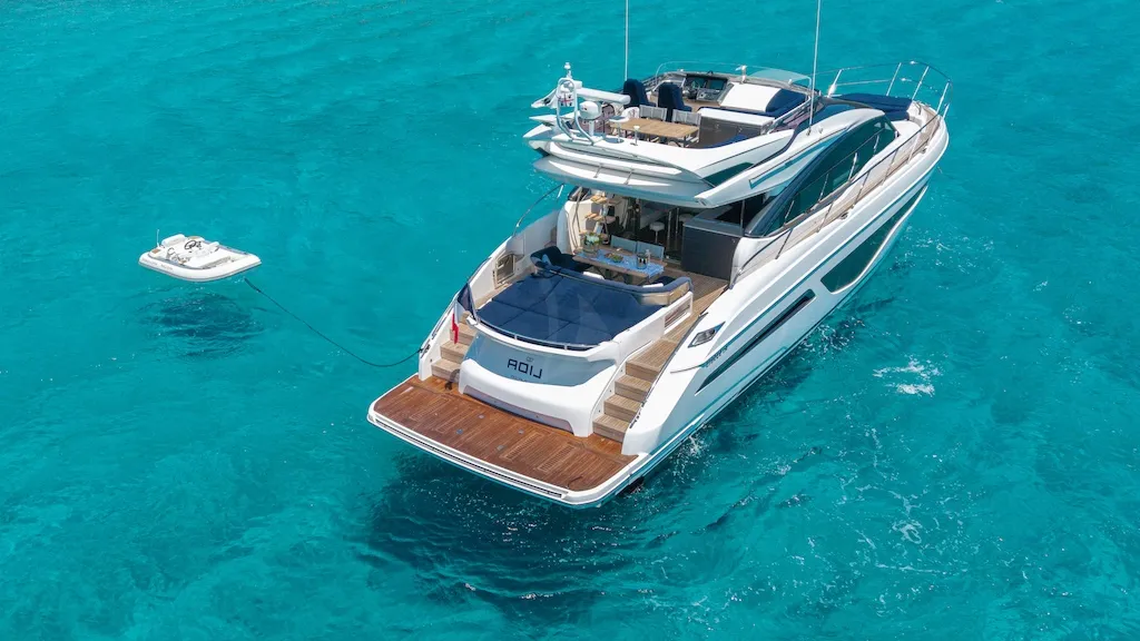 LIDA Charter Yacht