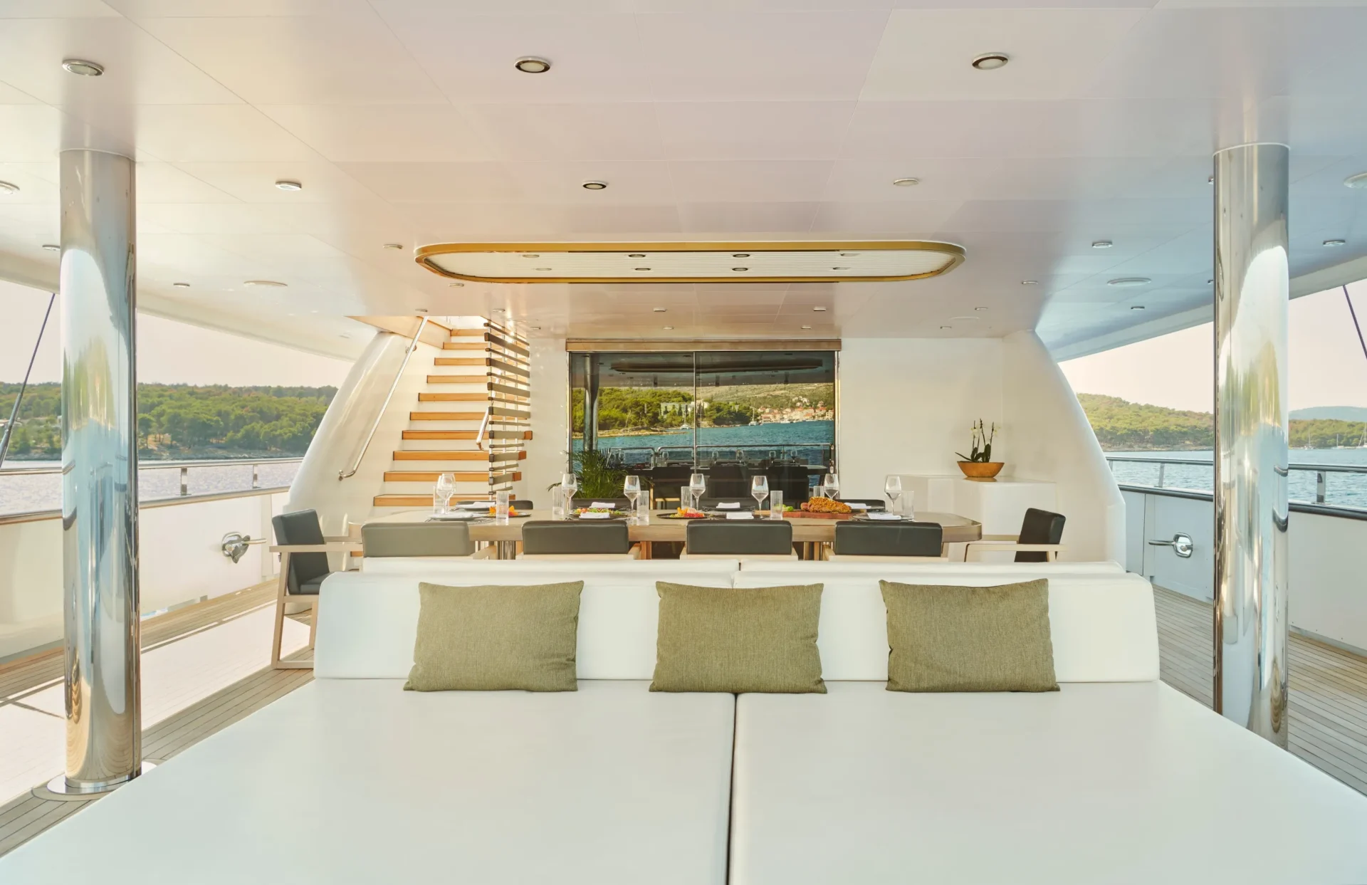 ANIMA MARIS Charter Yacht
