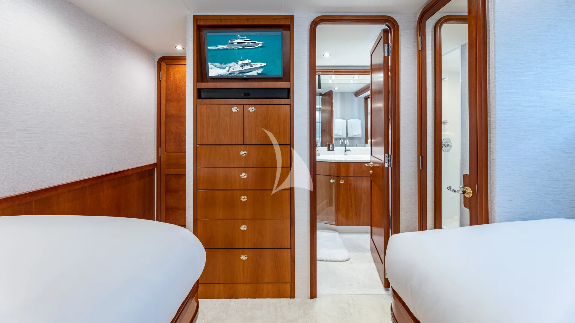 NO SHORTCUTS Charter Yacht