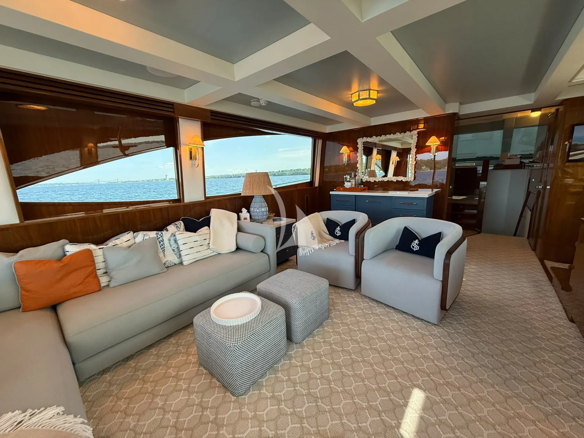 SOUTHERN SKY Charter Yacht
