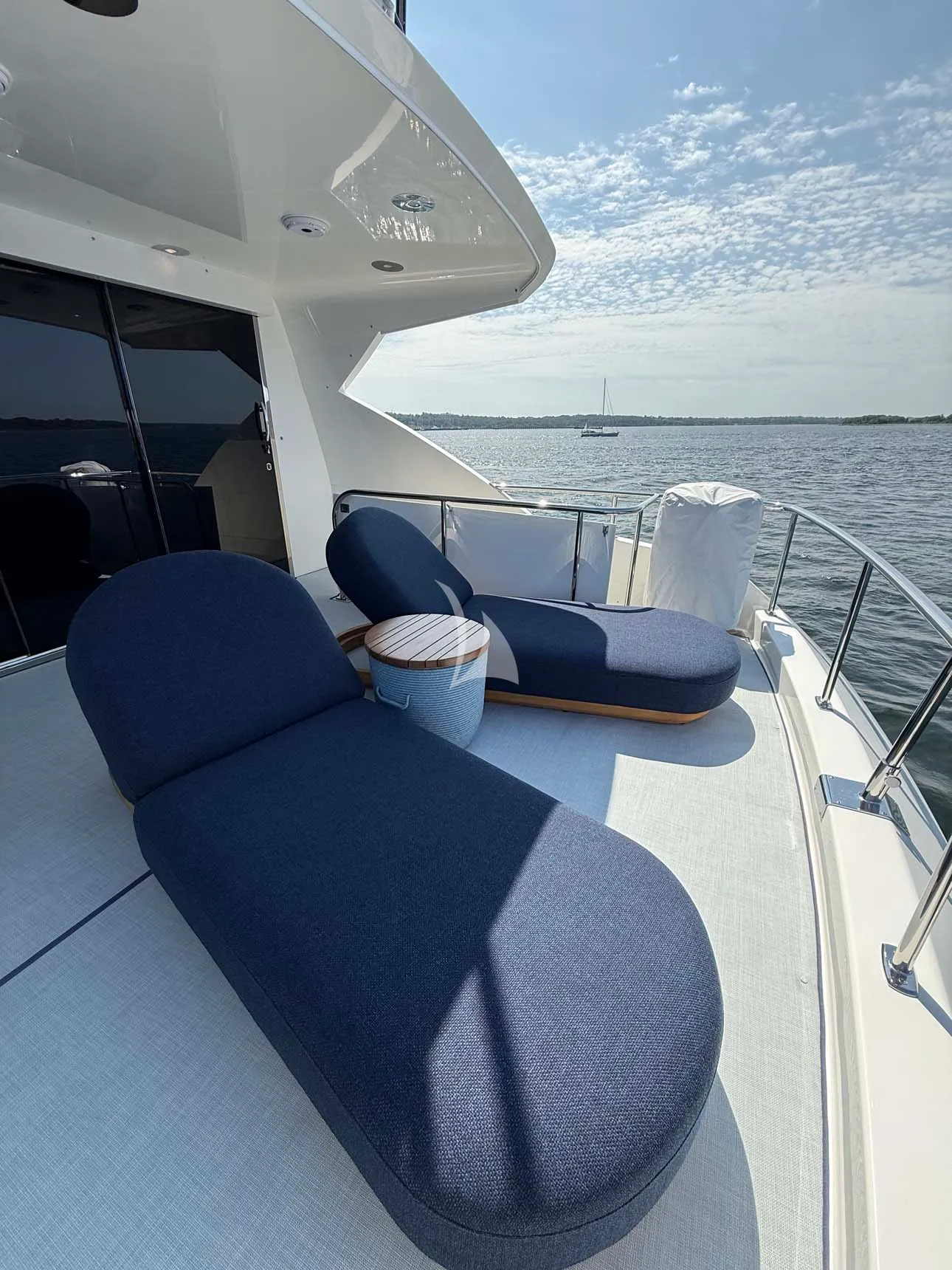 SOUTHERN SKY Charter Yacht