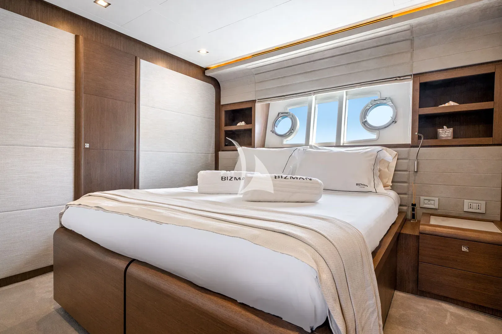 LEON Charter Yacht