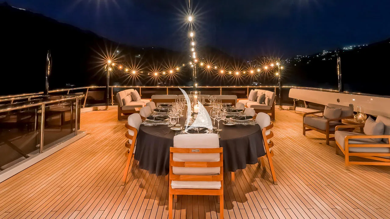 SCOTT FREE Charter Yacht