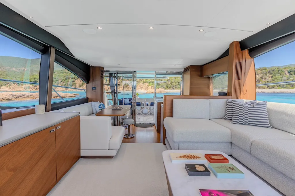 LIDA Charter Yacht