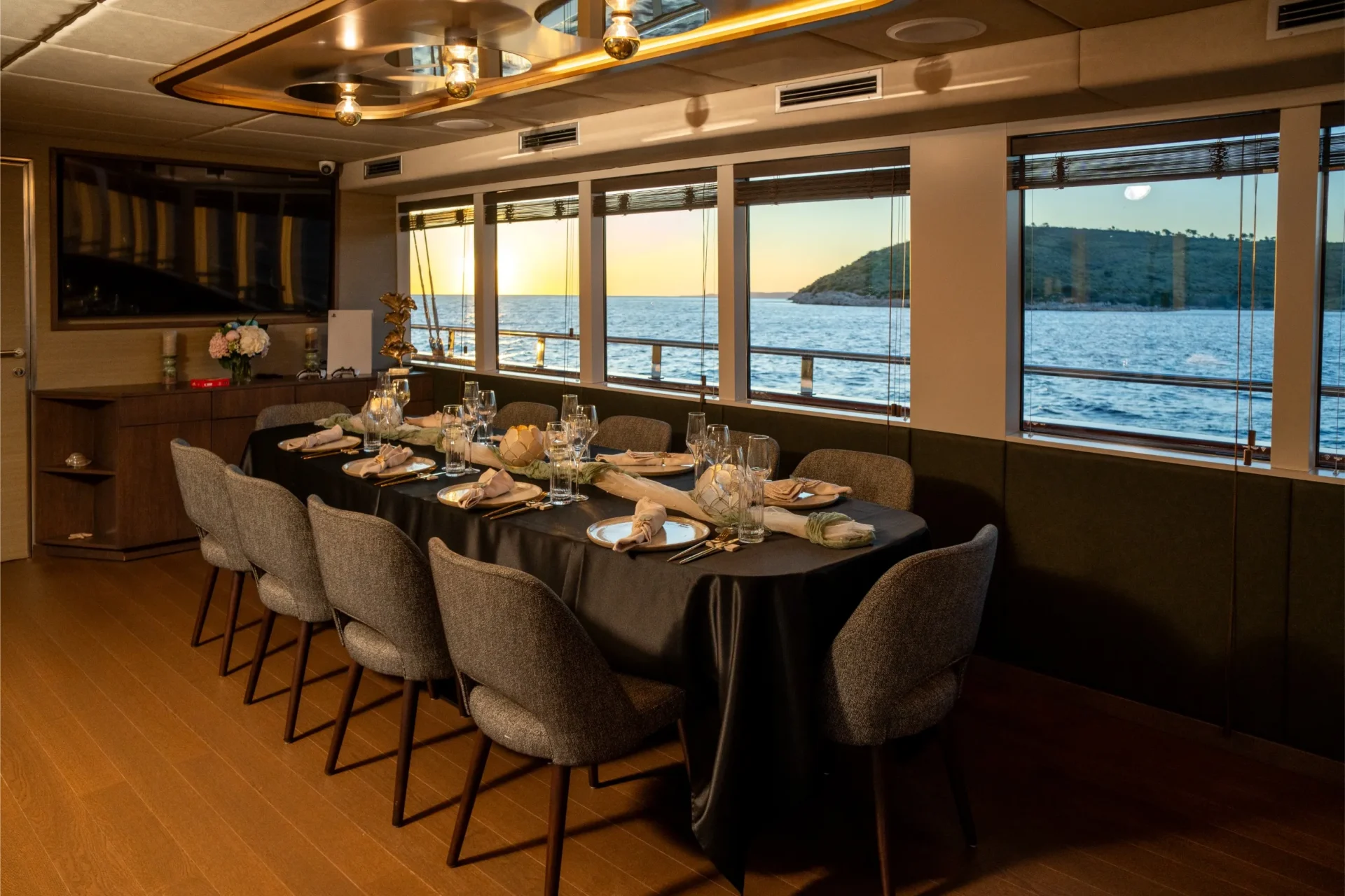 ANIMA MARIS Charter Yacht