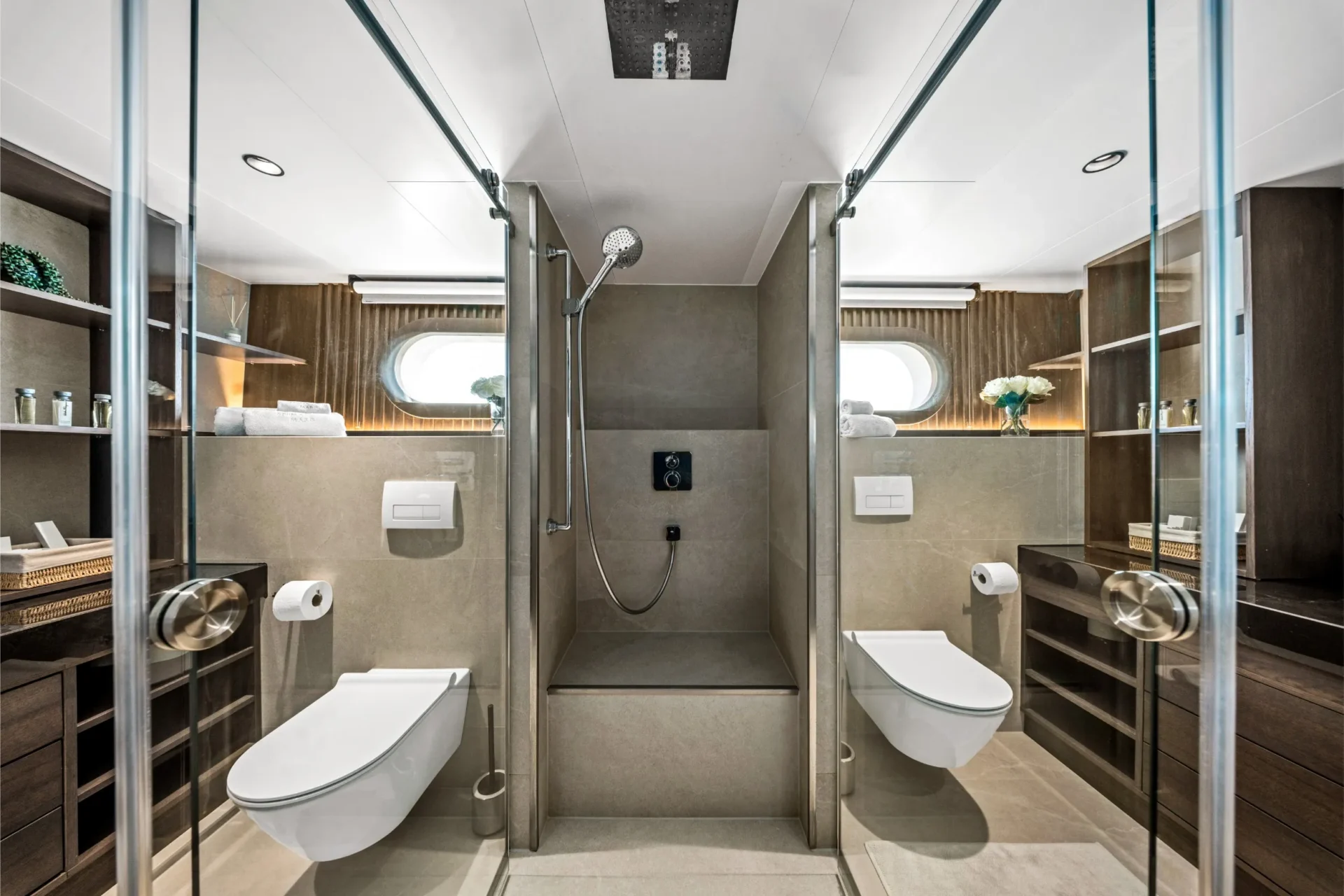 ANIMA MARIS Charter Yacht