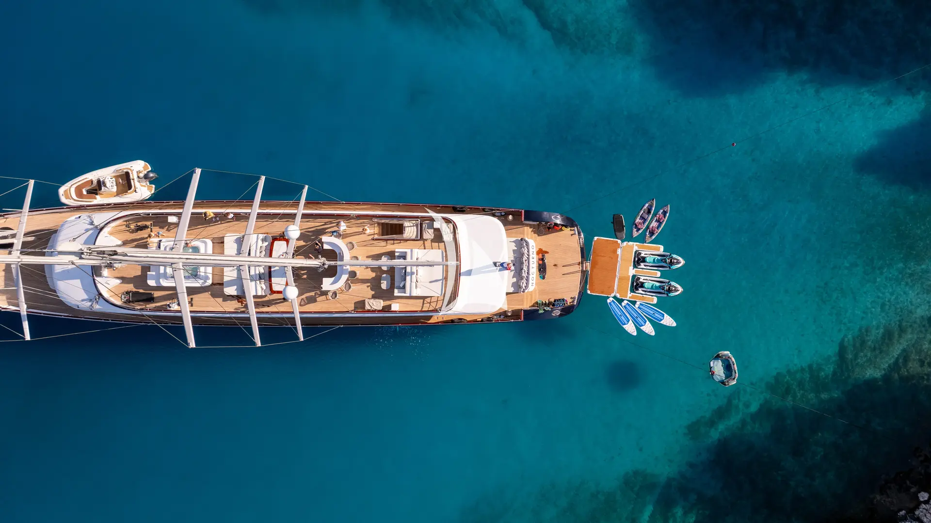 NOCTURNO Charter Yacht