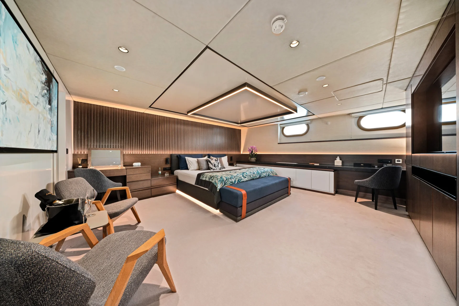 ANIMA MARIS Charter Yacht