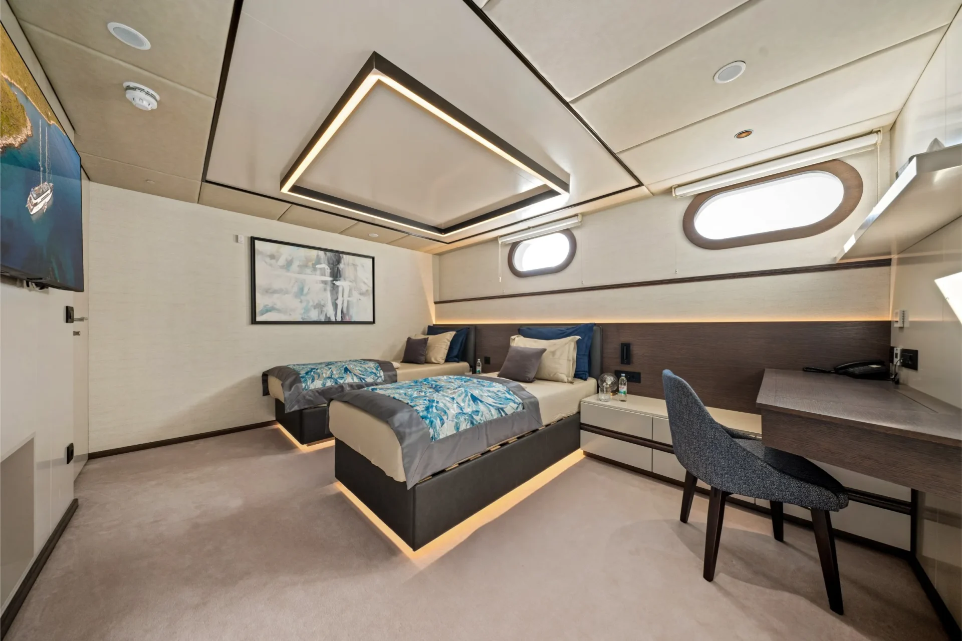 ANIMA MARIS Charter Yacht