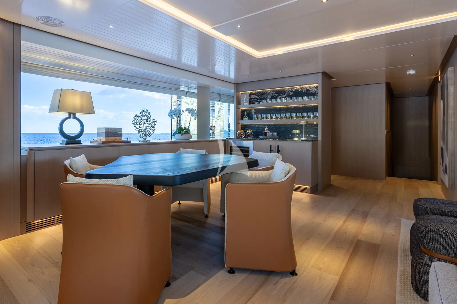 PAPER MOON Charter Yacht