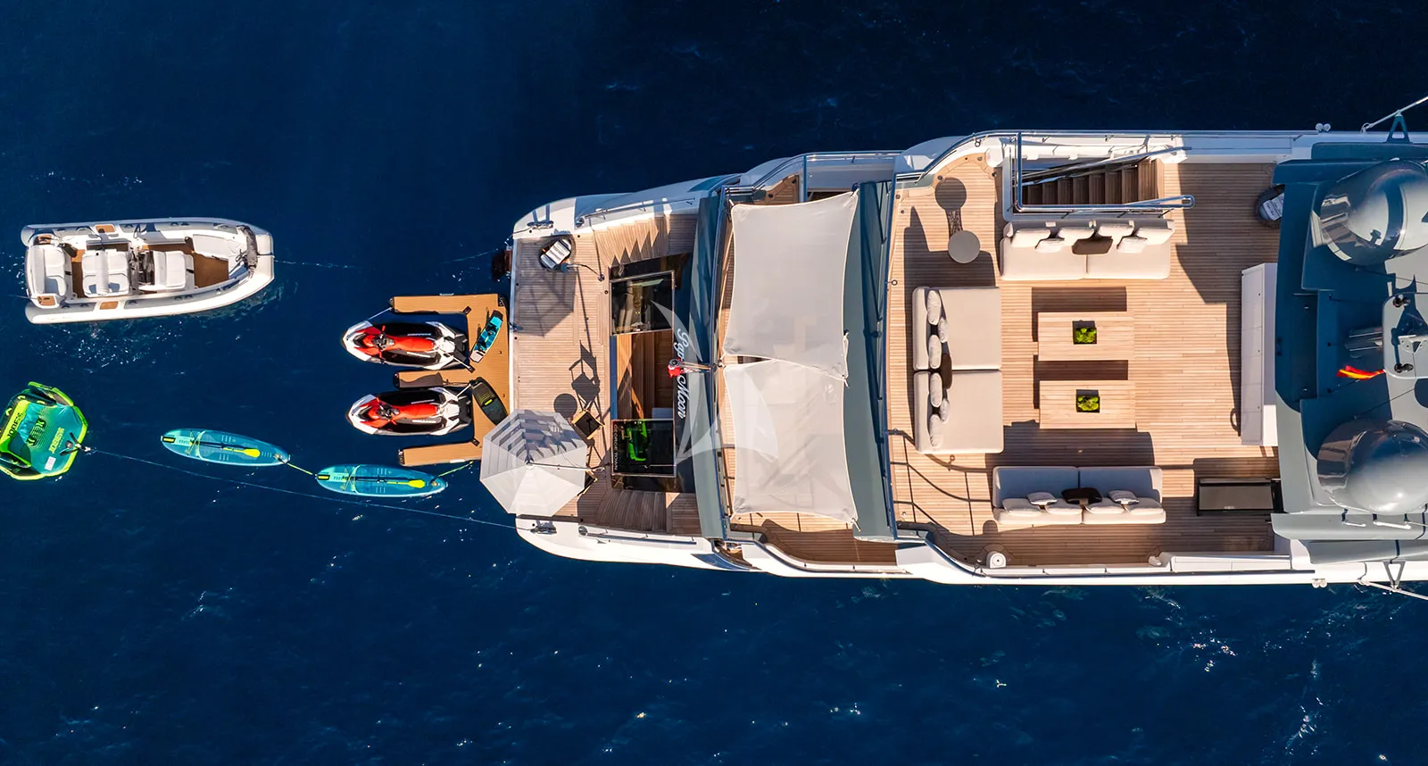 PAPER MOON Charter Yacht