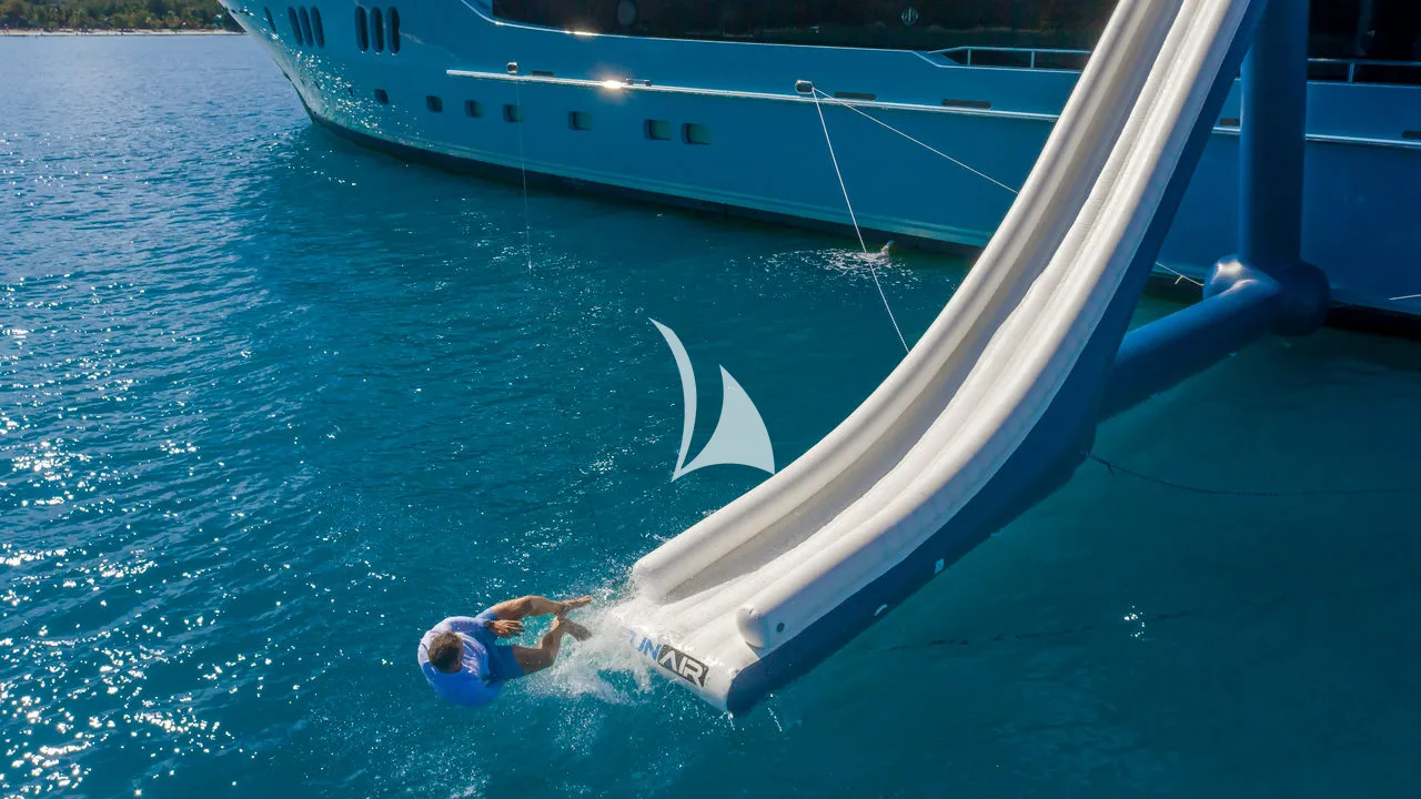 SCOTT FREE Charter Yacht