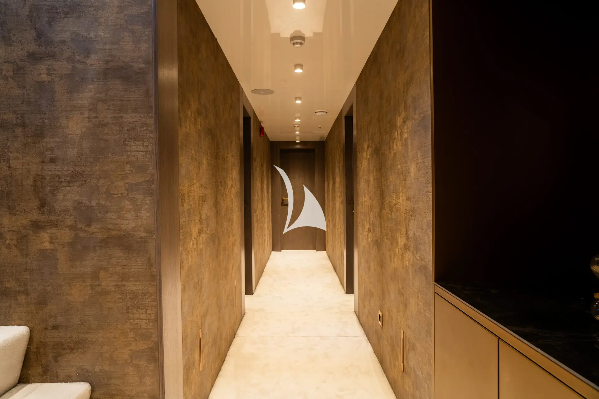 NOCTURNO Charter Yacht
