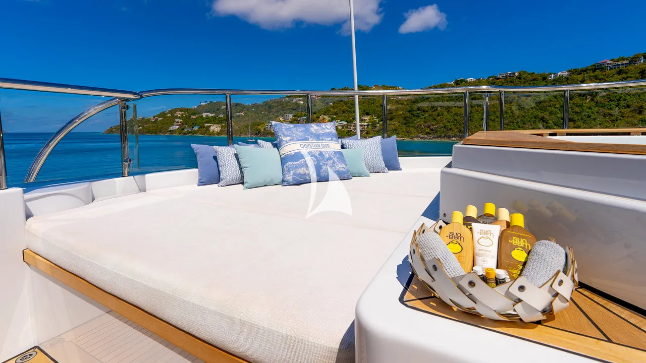 SCOTT FREE Charter Yacht