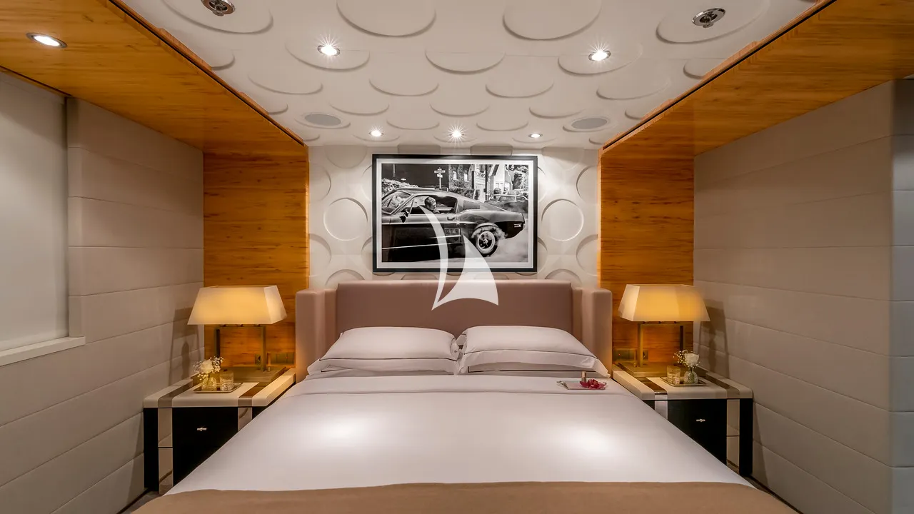 SCOTT FREE Charter Yacht