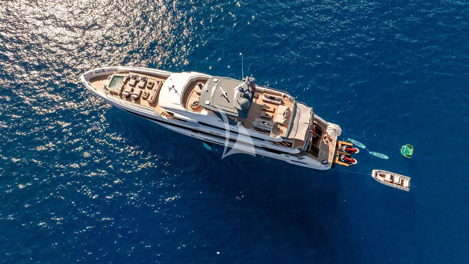 PAPER MOON Charter Yacht