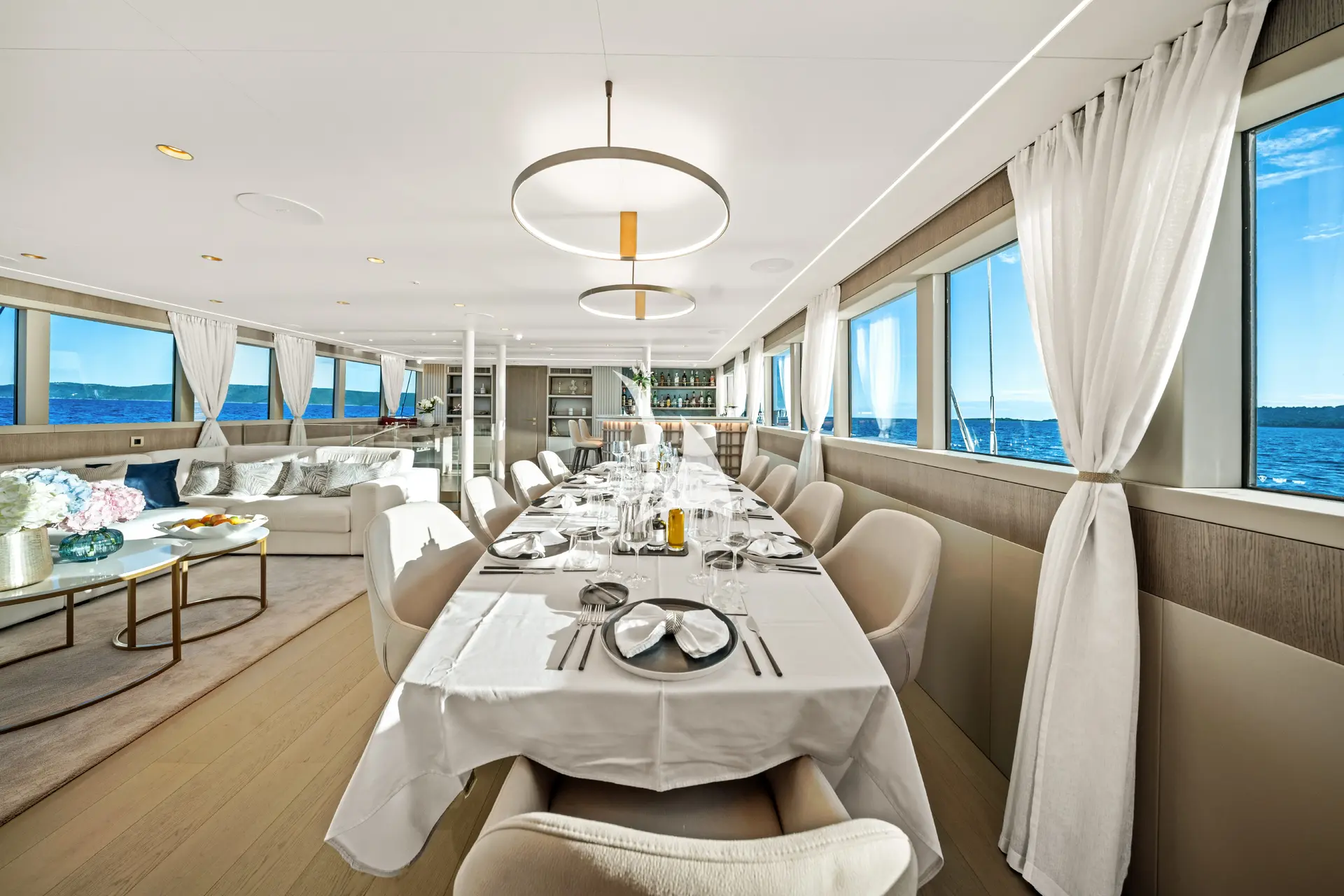 NOCTURNO Charter Yacht