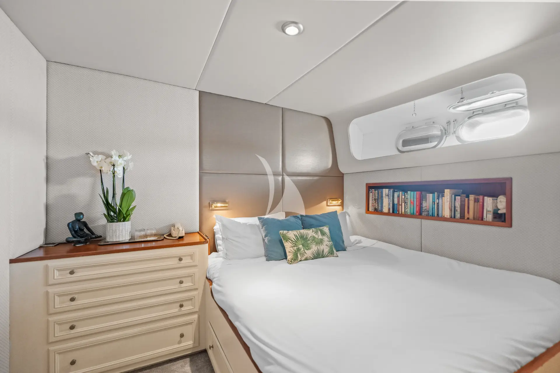 AVA Charter Yacht