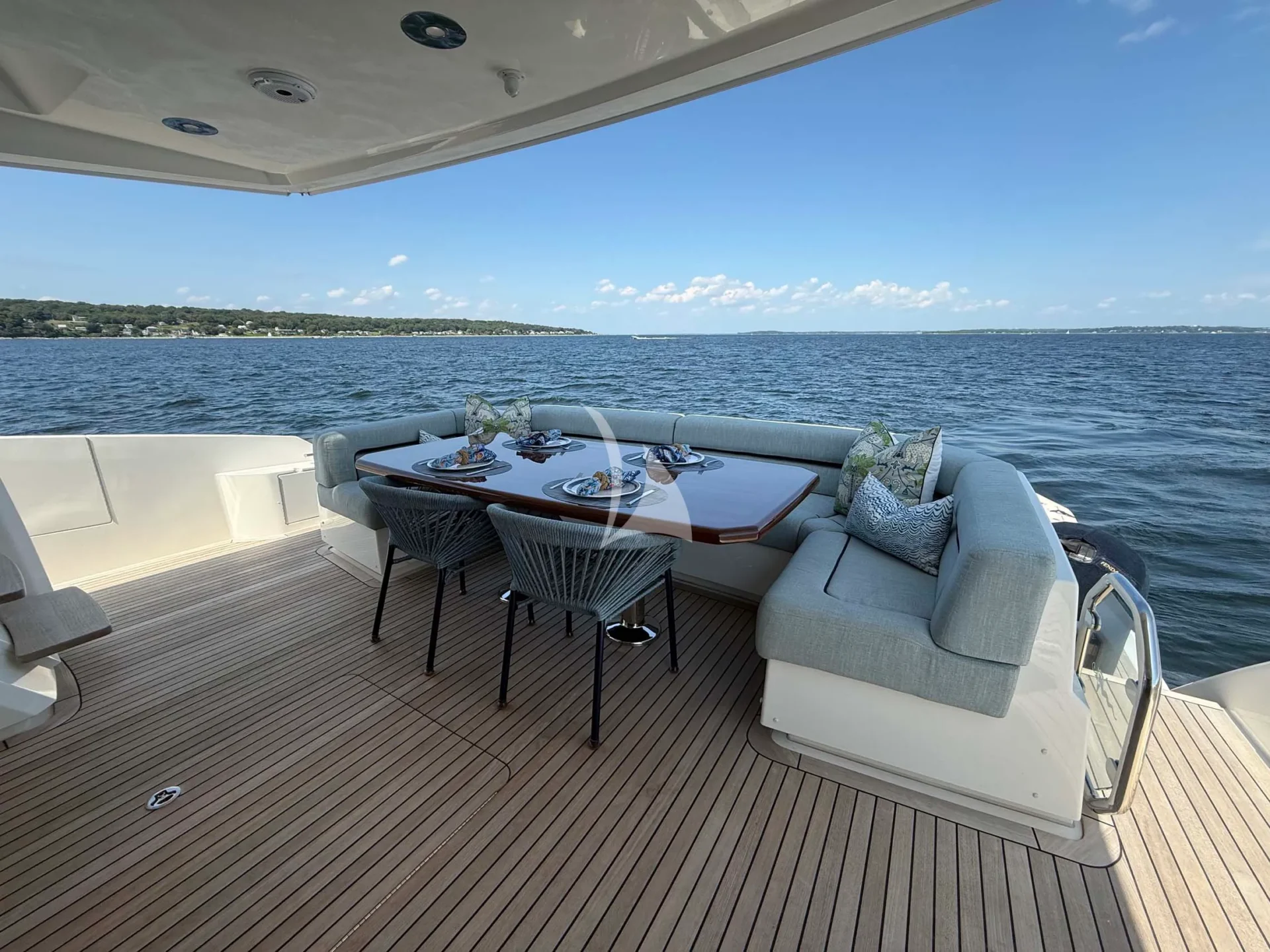 SOUTHERN SKY Charter Yacht