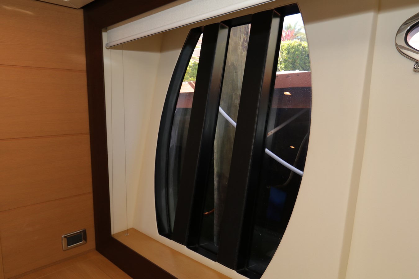 Pershing Motor Yacht VANTAGE For Sale