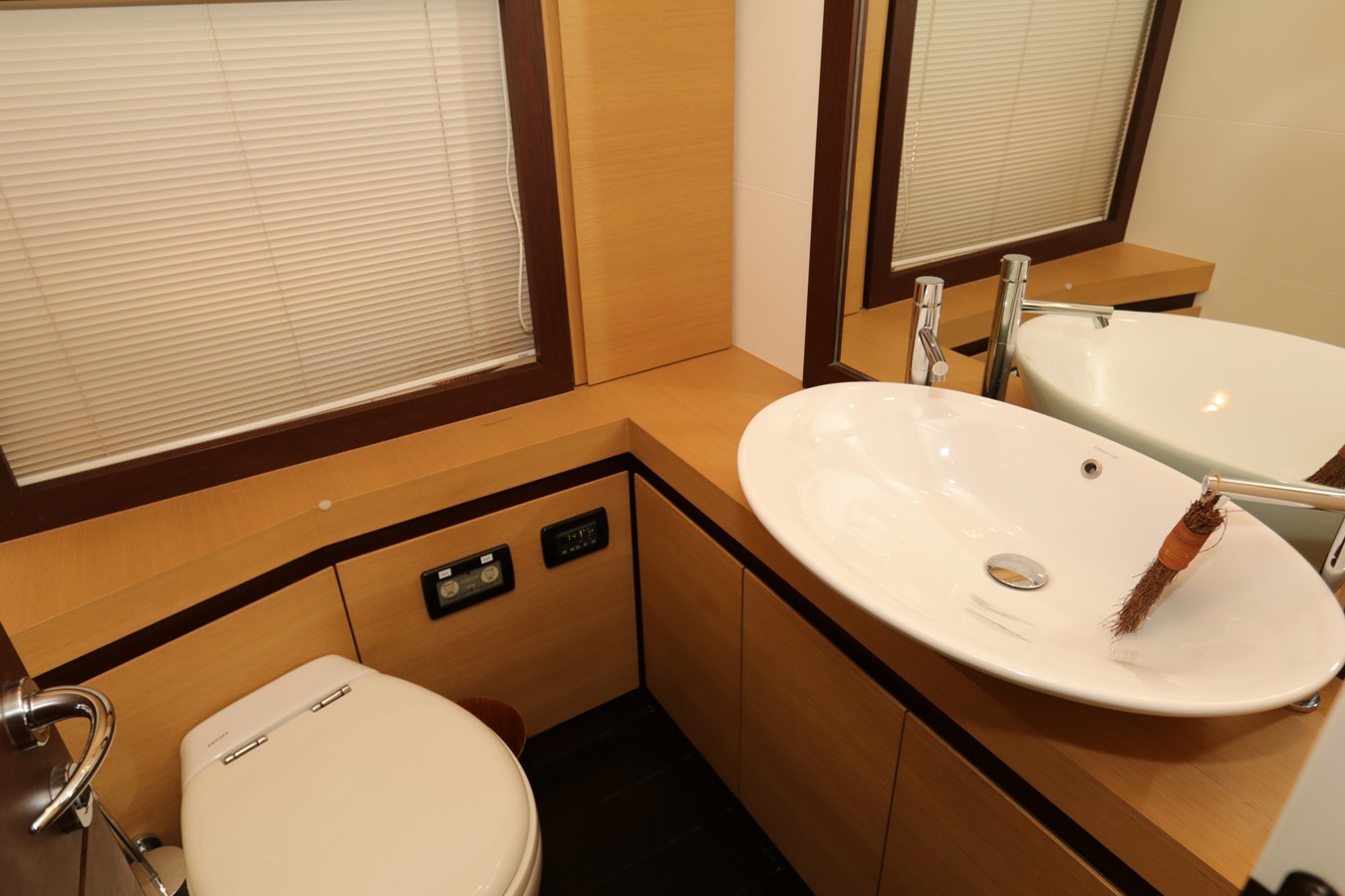 Pershing Motor Yacht VANTAGE For Sale