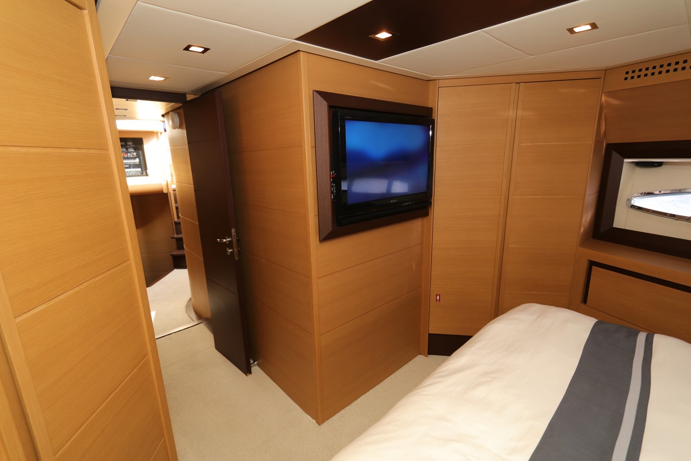 Pershing Motor Yacht VANTAGE For Sale