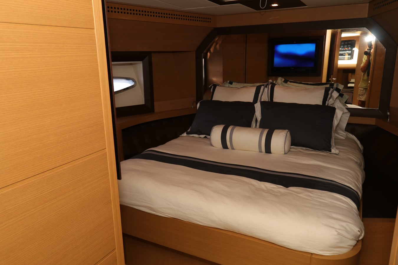 Pershing Motor Yacht VANTAGE For Sale