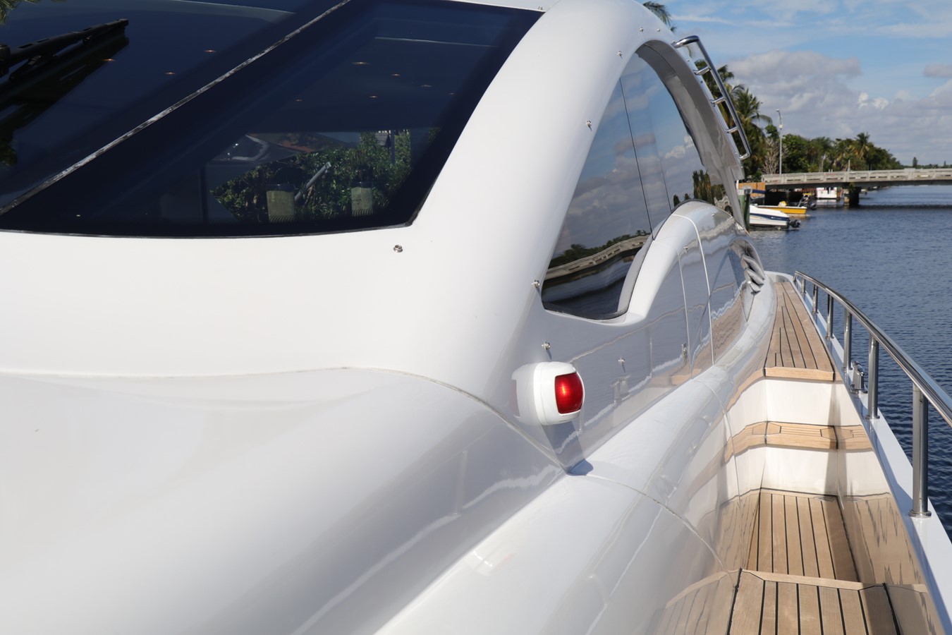 Pershing Motor Yacht VANTAGE For Sale