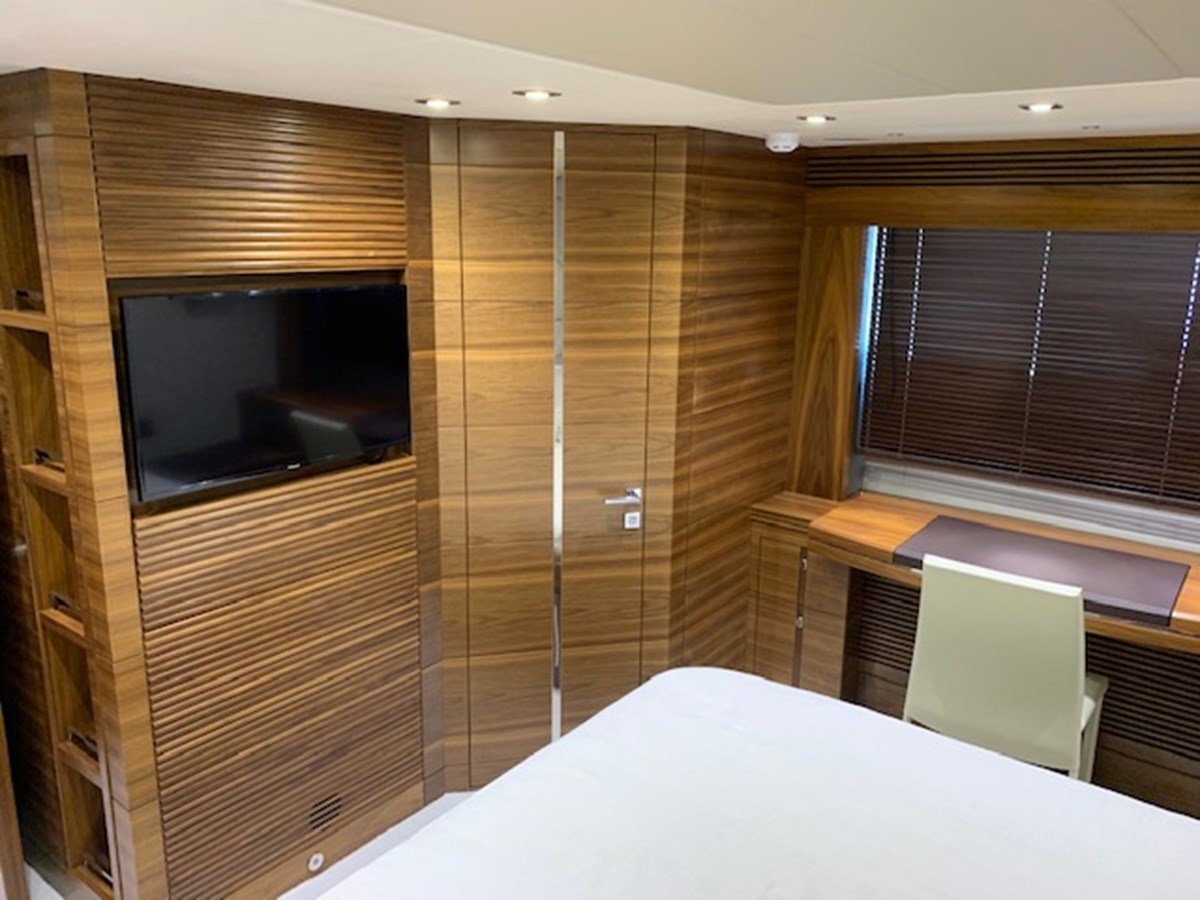 Sunseeker Cruising Yacht Piece Of Ship For Sale