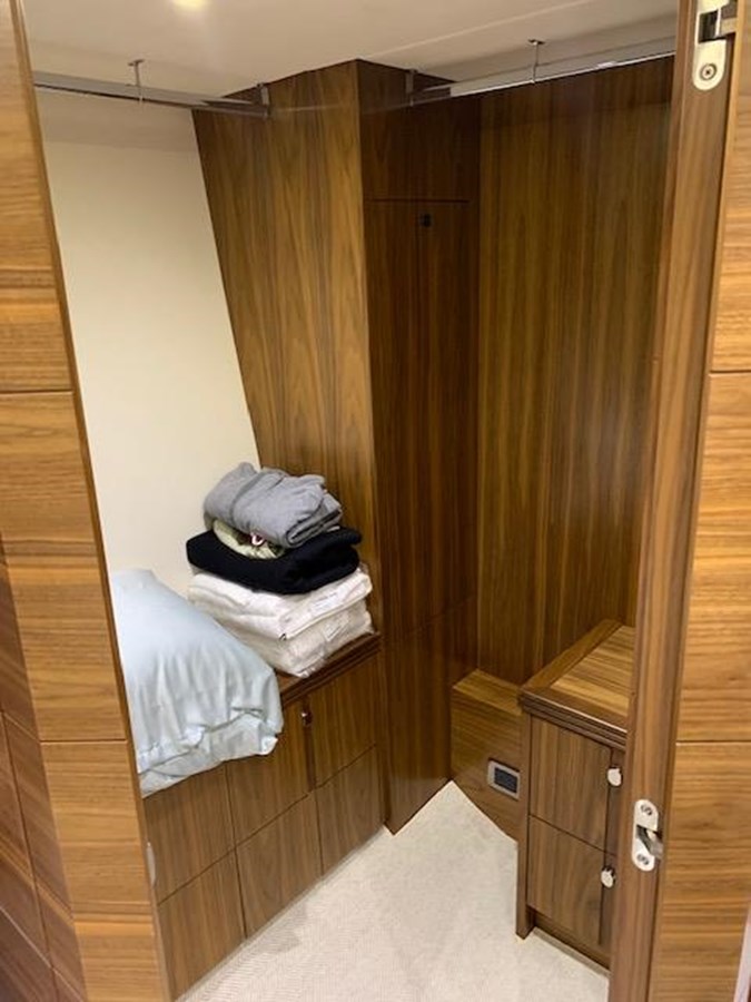 Sunseeker Cruising Yacht Piece Of Ship For Sale
