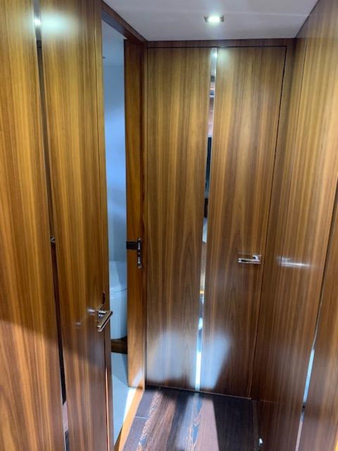 Sunseeker Cruising Yacht Piece Of Ship For Sale