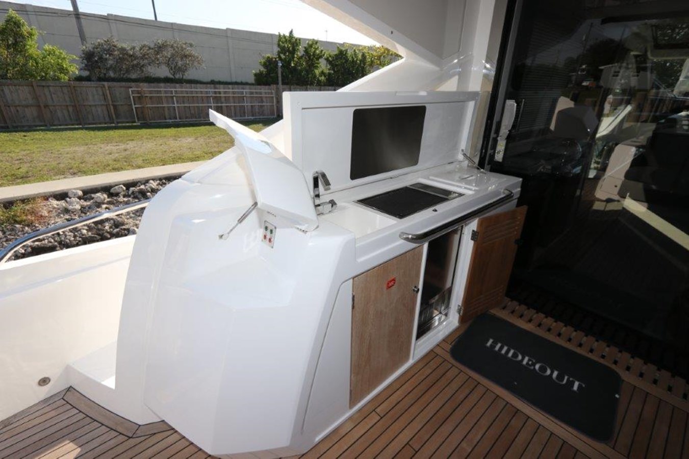 Sunseeker Motor Yacht Hide Out For Sale