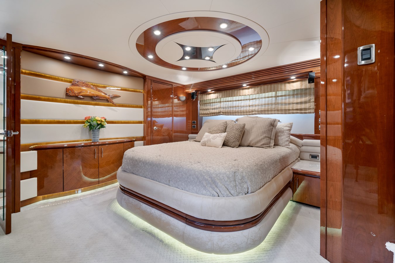 Marquis Motor Yacht Off the Grid For Sale