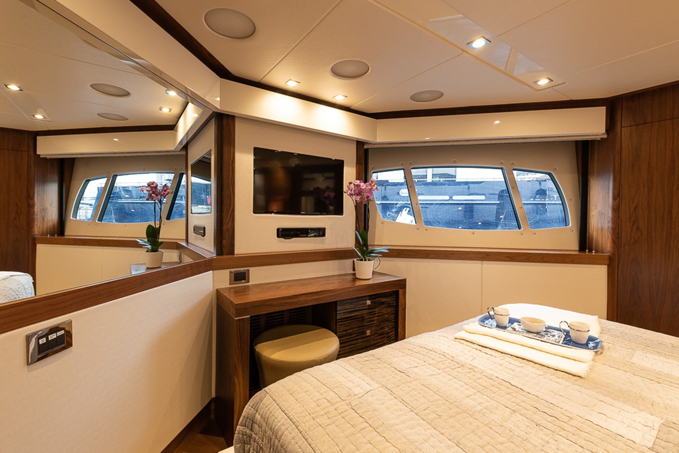 Sunseeker Motor Yacht INSIGNIA For Sale