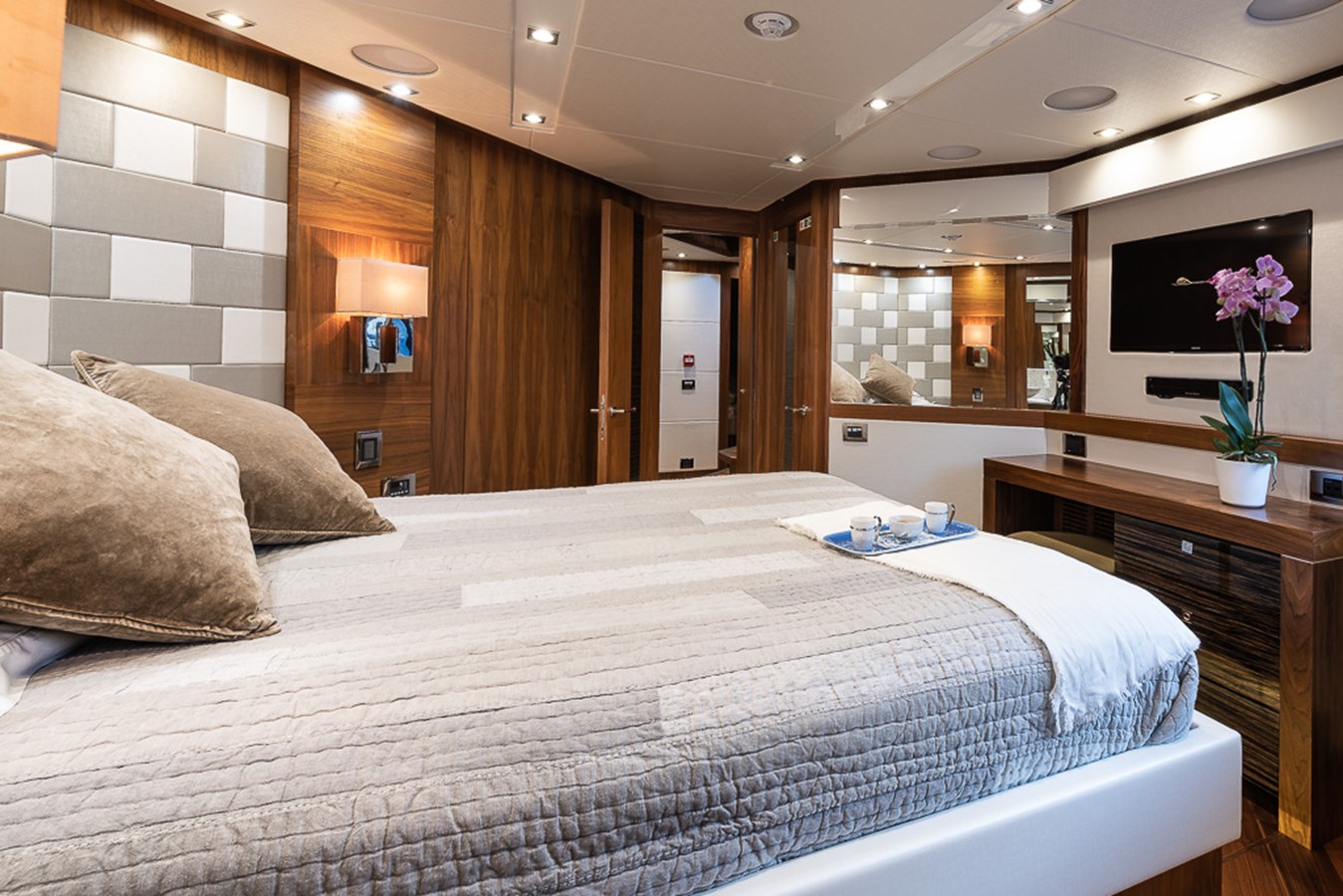 Sunseeker Motor Yacht INSIGNIA For Sale