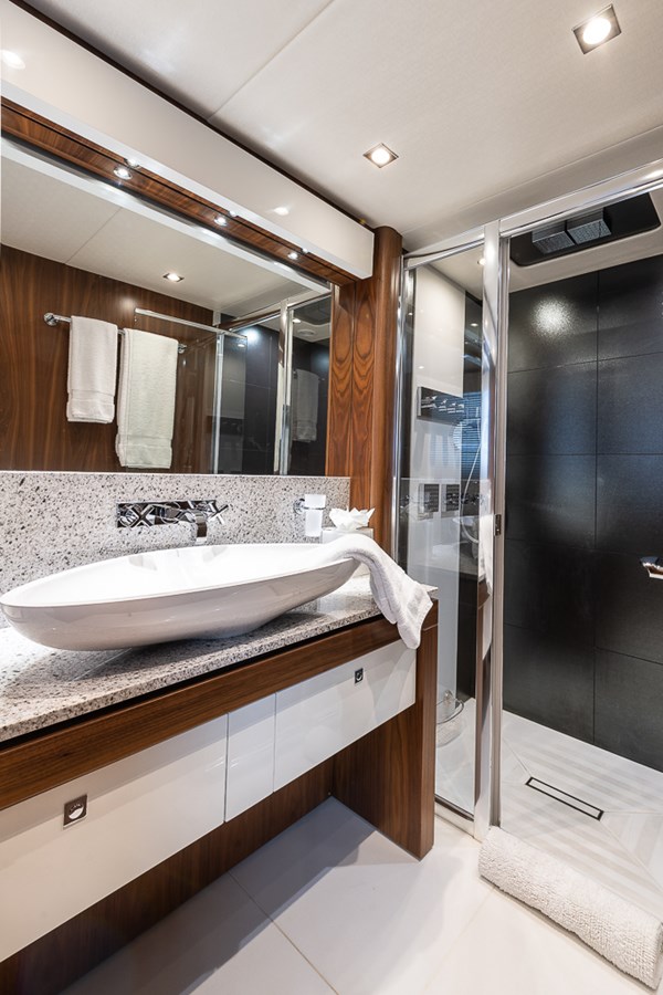 Sunseeker Motor Yacht INSIGNIA For Sale