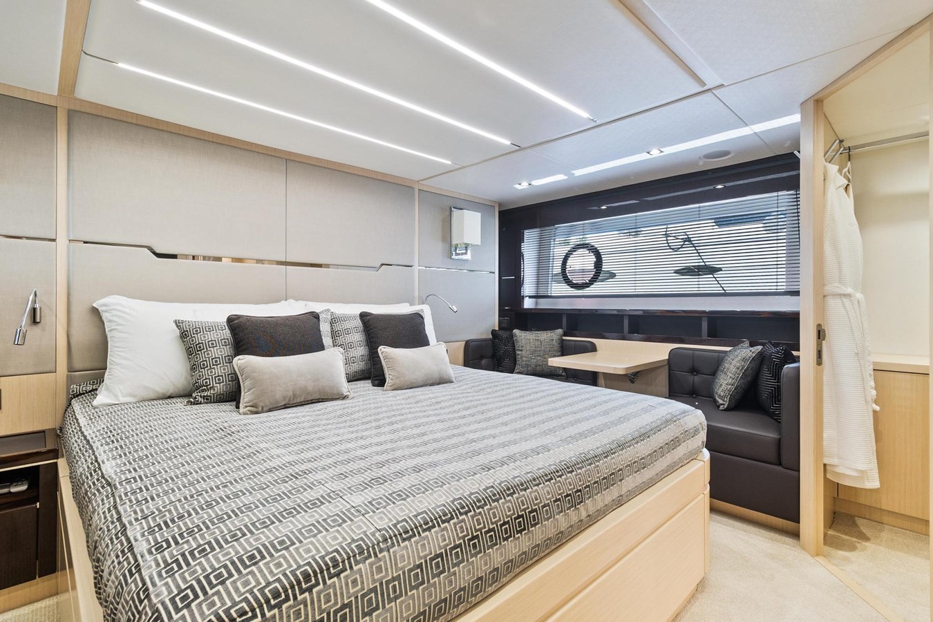 Sunseeker Sport Yacht Jolly Rogers For Sale