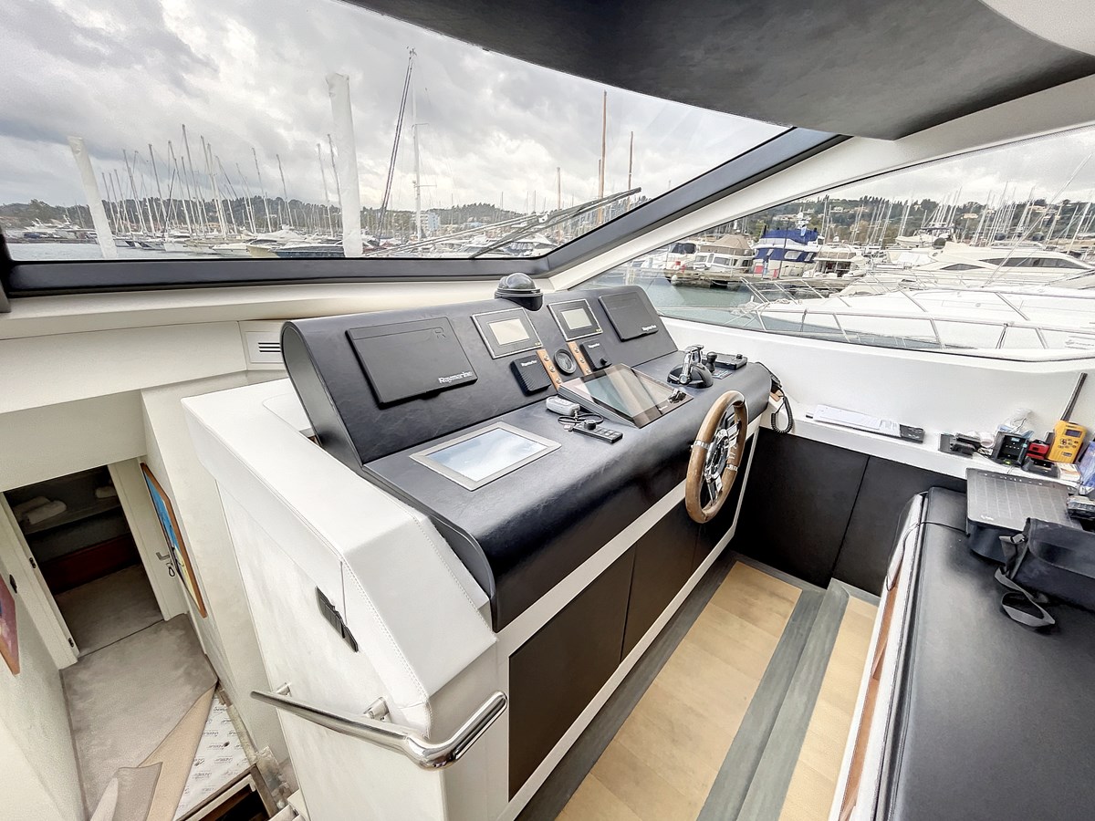 Azimut Yachts Motor Yacht La Fenice For Sale