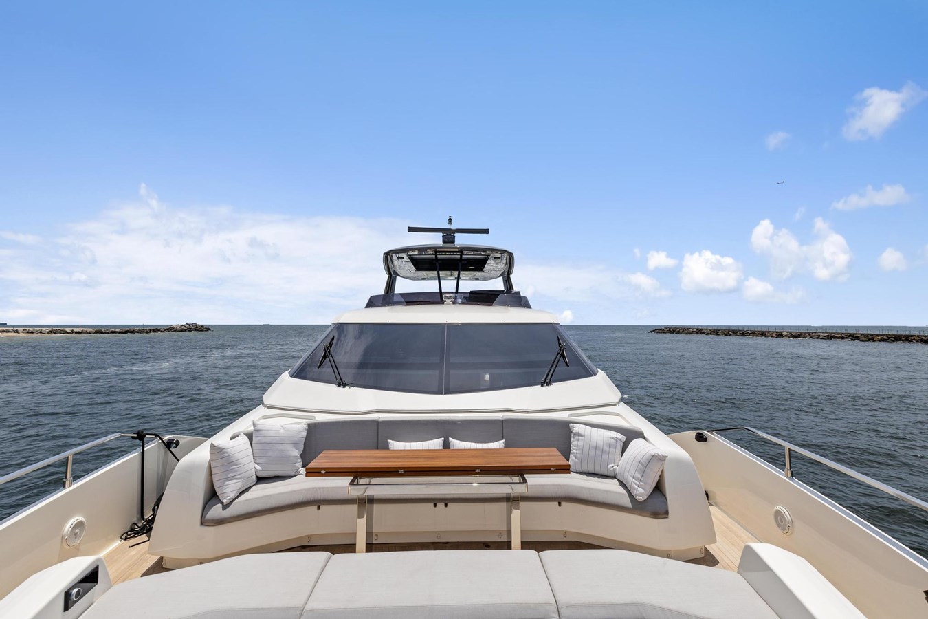 Ferretti Yachts Motor Yacht XFAF8532J021 For Sale