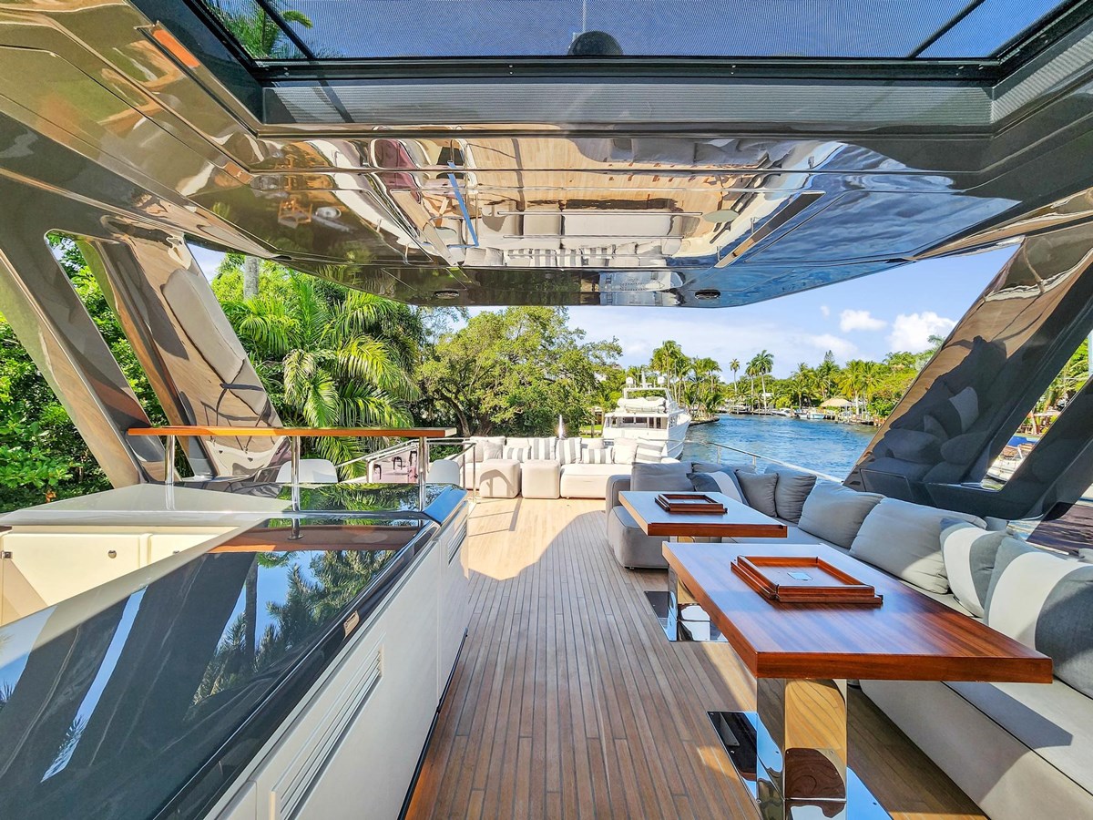 Ferretti Yachts Motor Yacht XFAF8532J021 For Sale