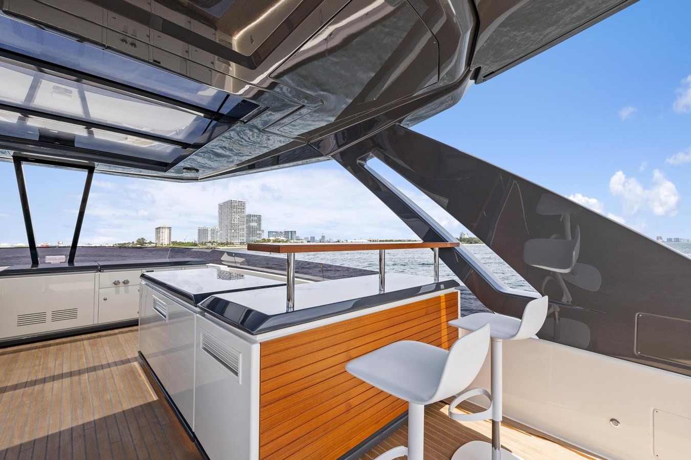 Ferretti Yachts Motor Yacht XFAF8532J021 For Sale