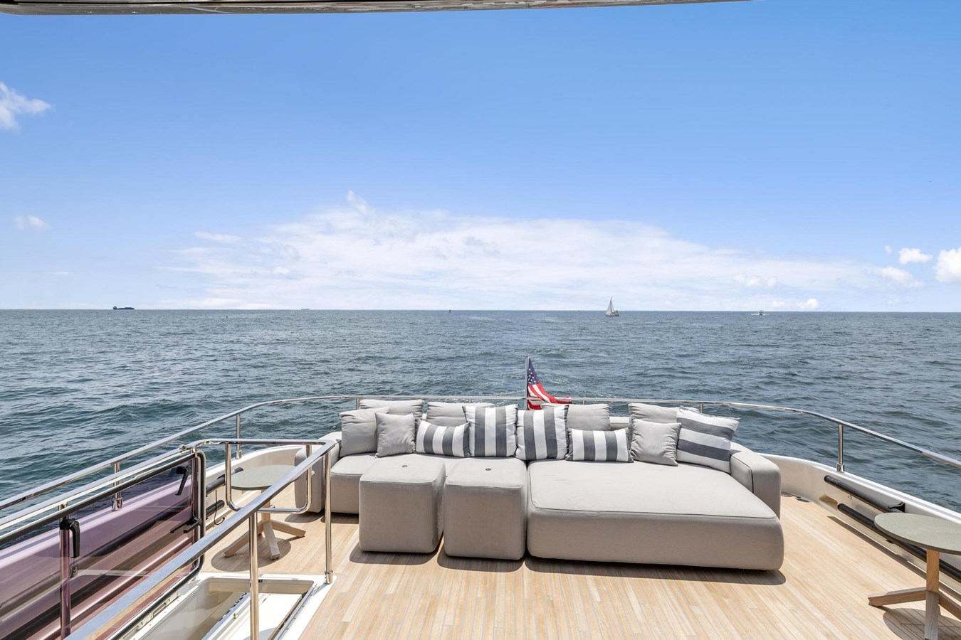 Ferretti Yachts Motor Yacht XFAF8532J021 For Sale