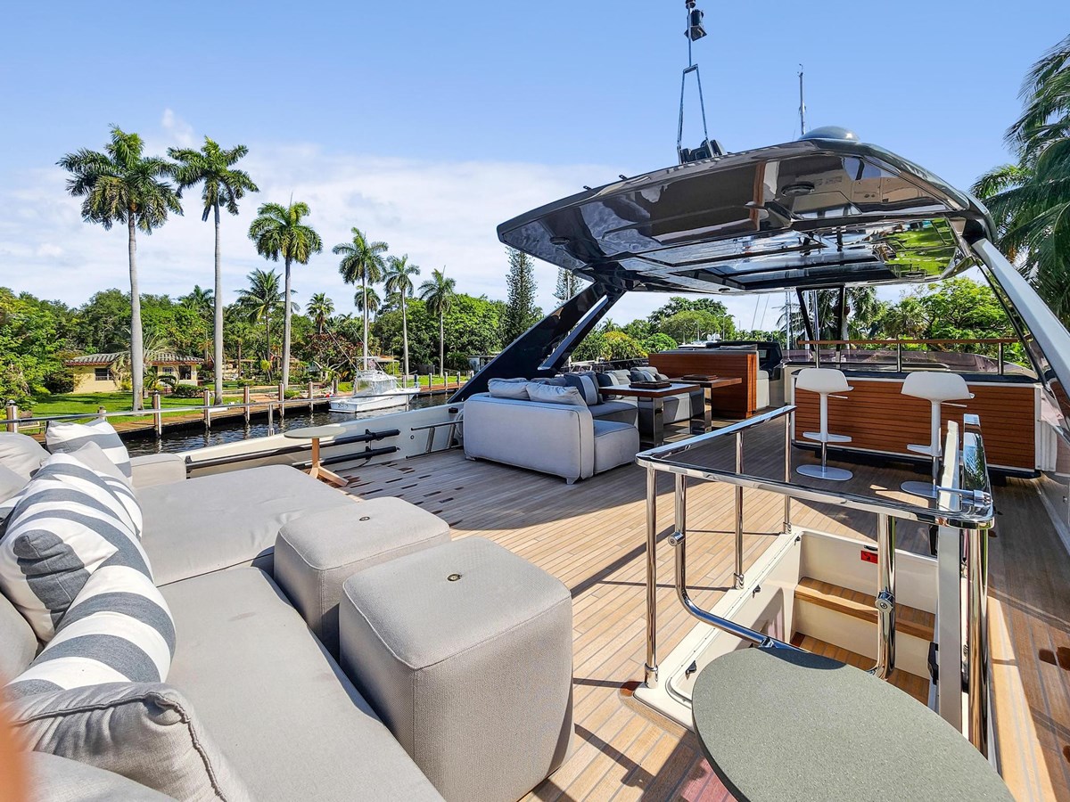 Ferretti Yachts Motor Yacht XFAF8532J021 For Sale