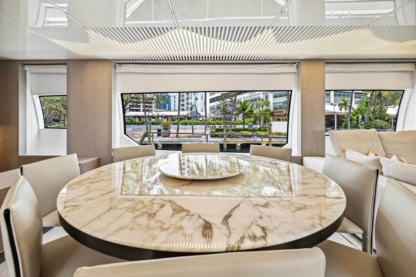 Ferretti Yachts Motor Yacht XFAF8532J021 For Sale