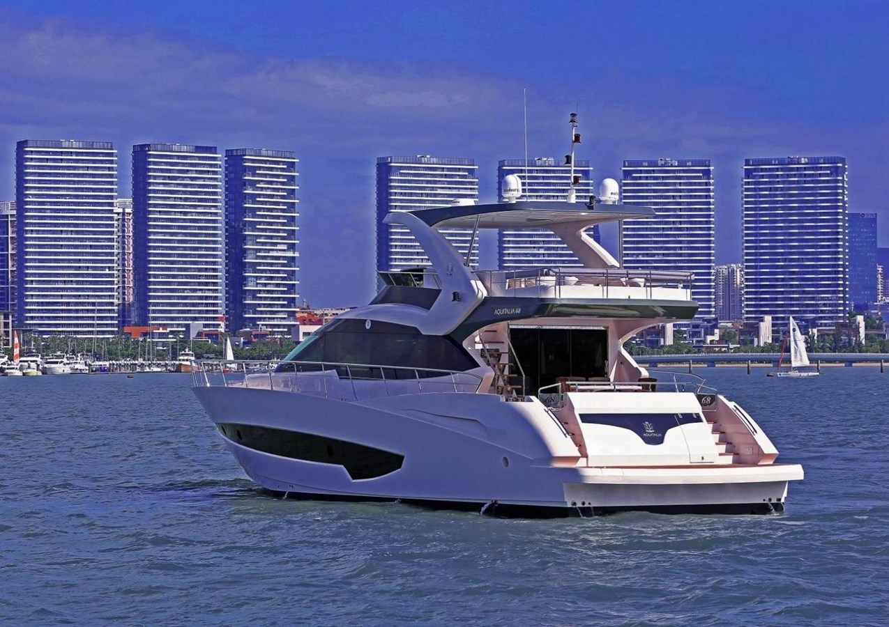 Raffles Motor Yacht Aquitalia 68 For Sale